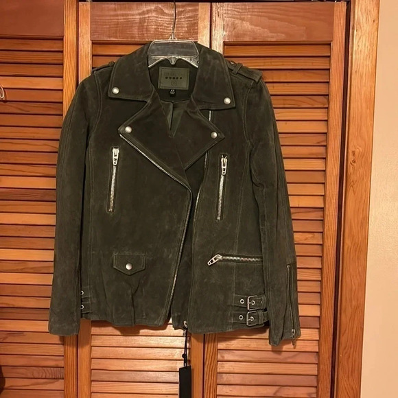 BLANKNYC
Long Suede Moto Jacket
BLANKNYC - Picture 2 of 7